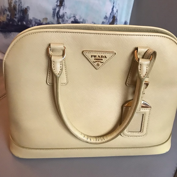 Prada - Picture 4 of 11